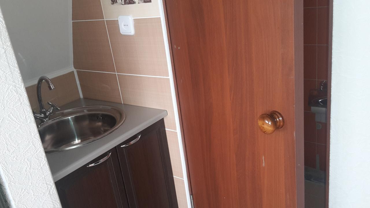 Mini Hotel Na Aiaaira Suchumi Exteriér fotografie